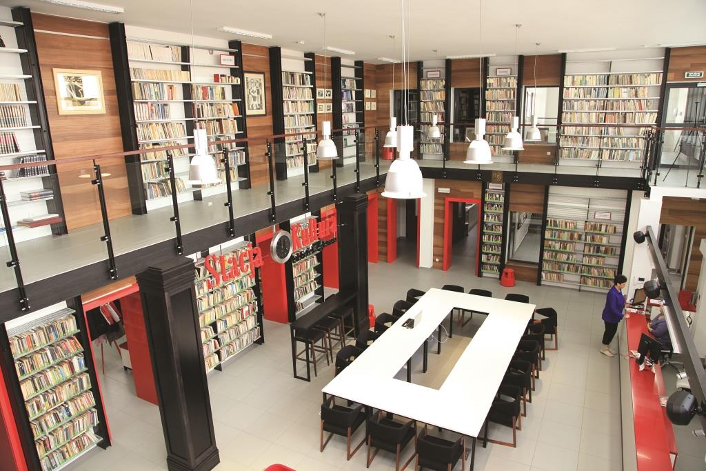 Biblioteka ważniejsza niż aquapark — ilustracja
