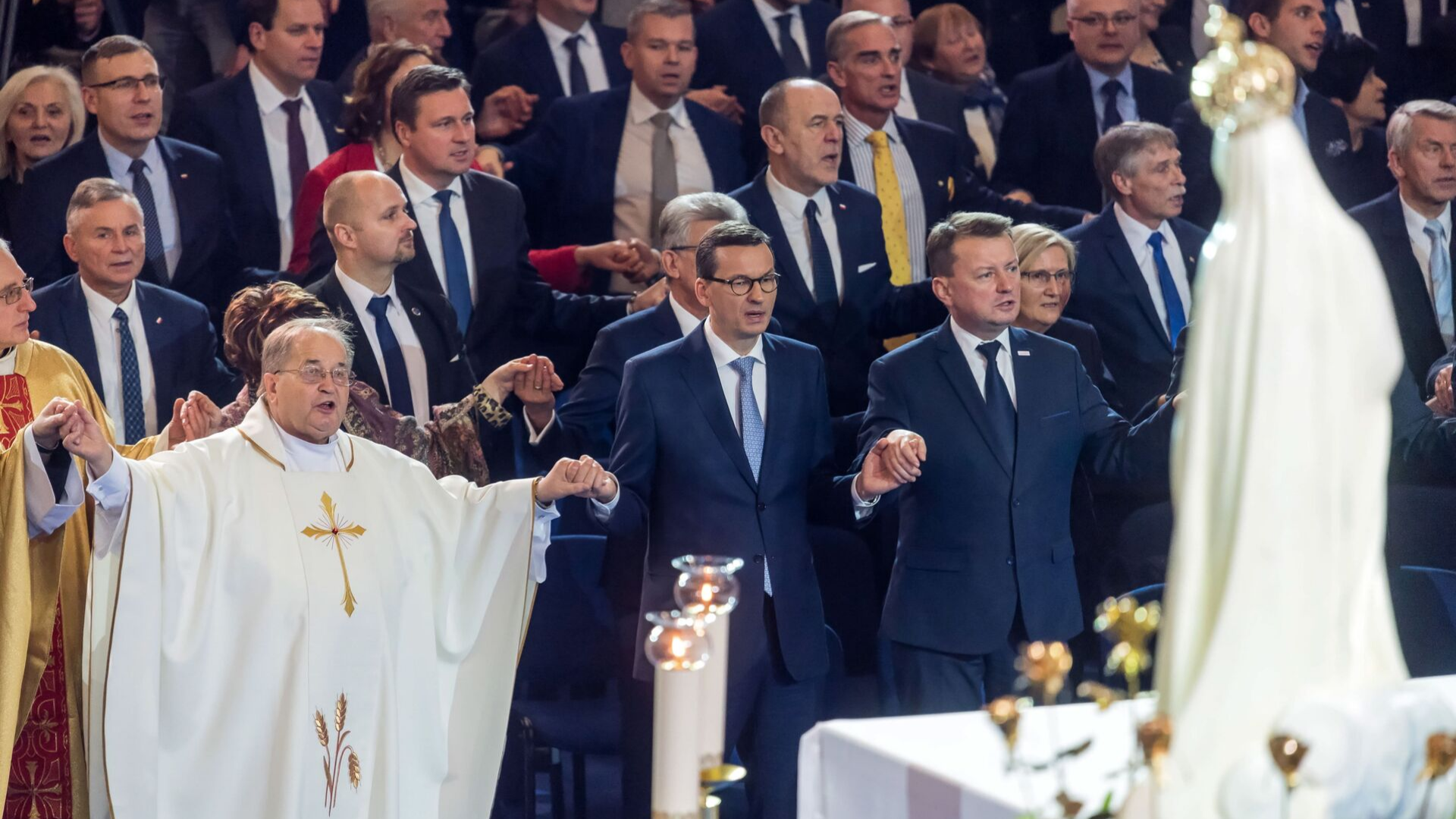 Cztery lata rządów Prawa i&nbsp;Sprawiedliwości — ilustracja