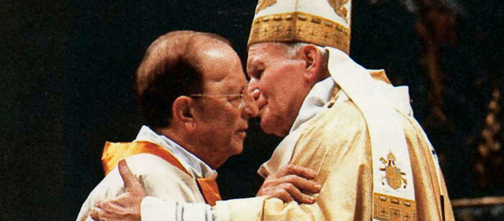 Papież Jan Paweł II i Marcial Maciel podczas uroczystości 50-lecia zgromadzenia Legion Chrystusa. Maciel przez dziesięciolecia wykorzystywał seksualnie dzieci, 3 stycznia 1991 r. fot. Maria Dipaola / MCT / Tribune News Service / Getty